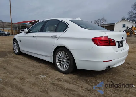 2011 BMW 535I xDrive z USA, uszkodzony, nr VIN WBAFU7C55BC879315